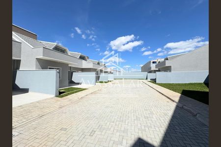 5_photo/94dcfbda15.f0d246bad4da1cd5-ATLAS-c97a136c-f3aa-4489-8bd7-a3ec249acdbd.jpg de casa à venda com 2 quartos, 75m² em Sítio Cercado, Curitiba