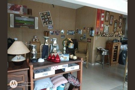 12_photo/94dcfbda47.e6f02a1e96aef2b1-ATLAS-59b1a3b1-9eec-4e27-929d-373ab17cb0e3.jpg de casa à venda com 2 quartos, 286m² em Ganchinho, Curitiba