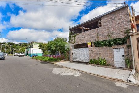 3_photo/94dcfbdb0f.15604e16f11eddfa-ATLAS-56796355-0fba-4277-bab0-89fa9d9da535.jpg de casa à venda com 4 quartos, 260m² em Sítio Cercado, Curitiba