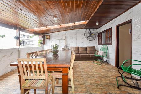 28_photo/94dcfbdb0f.15604e16f11eddfa-ATLAS-e0b76e8f-9b0c-484e-b520-03cc054201a9.jpg de casa à venda com 4 quartos, 260m² em Sítio Cercado, Curitiba