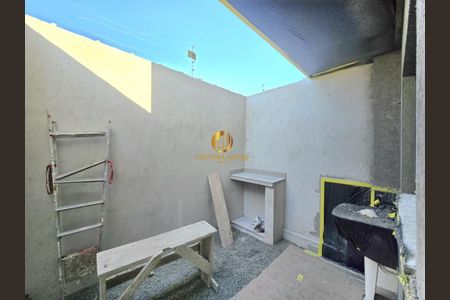 5_photo/94dcfbe49d.c27bb358fc36071b-ATLAS-3f00d69f-e2e6-4a3b-9d11-1f5558b7ec94.jpg de casa à venda com 2 quartos, 77m² em Umbará, Curitiba