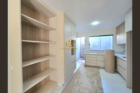 9_photo/94dcfbe49d.c27bb358fc36071b-ATLAS-b7a4e52c-825e-4265-88d5-75cd82e1b18d.jpg de casa à venda com 2 quartos, 77m² em Umbará, Curitiba