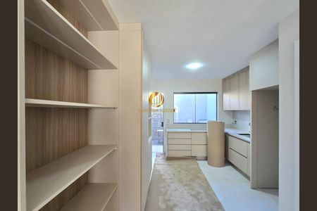 3_photo/94dcfbe49d.c27bb358fc36071b-ATLAS-d56cb882-e733-4e02-b7e7-e8b10c42655d.jpg de casa à venda com 2 quartos, 77m² em Umbará, Curitiba