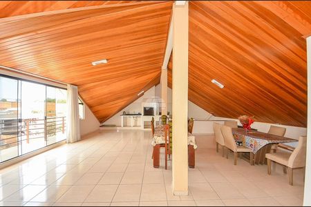 4_photo/94dcfbe897.7c2ae8445402a222-ATLAS-1a415372-e25f-4fd8-aa18-16f727562b21.jpg de casa à venda com 4 quartos, 300m² em Sítio Cercado, Curitiba