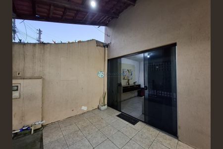 7_photo/94dcfbe965.8a734c1c2a3b006e-ATLAS-ee4f08a5-45f9-40d5-a3d5-1bffa6a6f0a9.jpg de casa à venda com 3 quartos, 90m² em Sítio Cercado, Curitiba