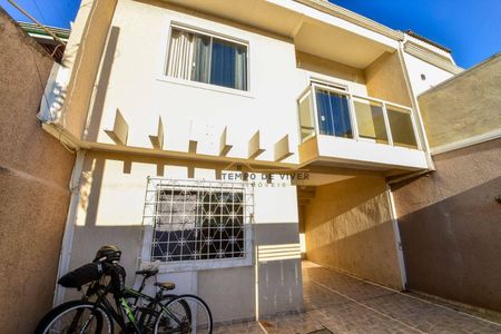 2_photo/94dcfbe96d.c5e9444e32c0e2a0-ATLAS-b742c430-d652-4ce0-a222-f3381a824e9d.jpg de casa à venda com 3 quartos, 109m² em Sítio Cercado, Curitiba