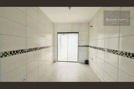 3_photo/94dcfbe975.cd9ac33090889d20-ATLAS-ff0131ea-0bc7-48f7-a90b-4b5aa453cfb8.jpg de casa à venda com 3 quartos, 92m² em Sítio Cercado, Curitiba