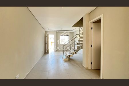 7_photo/94dcfbe975.d373f9b5188e7546-ATLAS-131027a9-0fb9-4fd2-b505-1a81a73e0900.jpg de casa à venda com 3 quartos, 84m² em Sítio Cercado, Curitiba