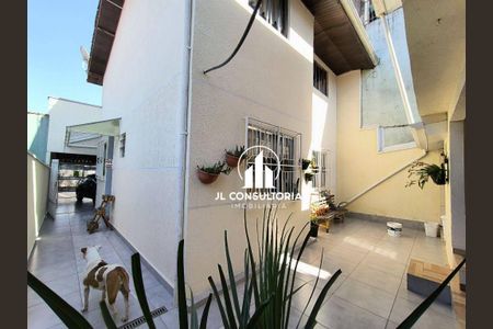 15_photo/94dcfbeb63.69530a6104d48ca1-ATLAS-adb3a03b-d5ea-4cb5-9f8c-5461ebe79a3e.jpg de casa à venda com 4 quartos, 141m² em Sítio Cercado, Curitiba