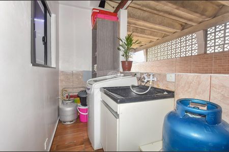 7_photo/94dcfbebb1.84e26749ec0ff23f-ATLAS-1e5b380a-c4f8-43c3-90d6-13ca5522b9bf.jpg de casa à venda com 3 quartos, 91m² em Sítio Cercado, Curitiba