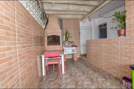 5_photo/94dcfbebb1.84e26749ec0ff23f-ATLAS-5ac497ce-9bfa-45e0-a984-616d21c40076.jpg de casa à venda com 3 quartos, 91m² em Sítio Cercado, Curitiba