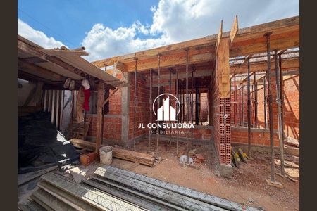 8_photo/94dcfbec7b.1b384e982e198065-ATLAS-92628331-bae9-45c8-8917-ef5e7f0cd186.jpg de casa à venda com 2 quartos, 50m² em Sítio Cercado, Curitiba