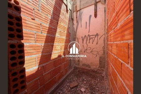 4_photo/94dcfbec7b.1b384e982e198065-ATLAS-adcef69f-aacb-4e4f-b98b-39c434602e4b.jpg de casa à venda com 2 quartos, 50m² em Sítio Cercado, Curitiba