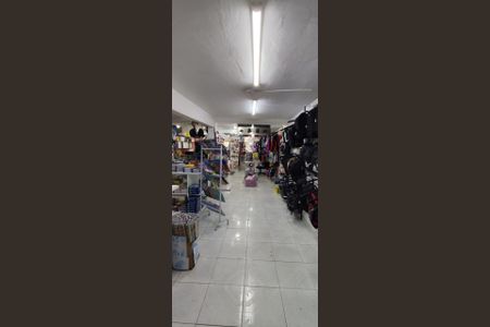 5_photo/94dcfbeceb.ffdd1ddaa3c736e5-ATLAS-2b44c281-9bdc-4958-bc6f-6bd636f8a6db.jpg de casa à venda com 1 quarto, 200m² em Sítio Cercado, Curitiba