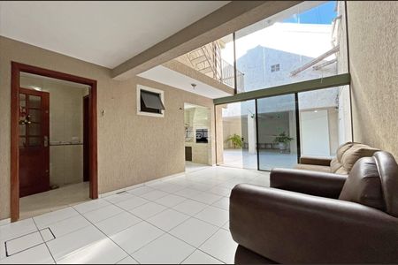 5_photo/94dcfbedf1.a587ecdbaaa378df-ATLAS-7d703a76-a380-41c7-ab18-81ca51a1945a.jpg de casa para alugar com 3 quartos, 220m² em Sítio Cercado, Curitiba