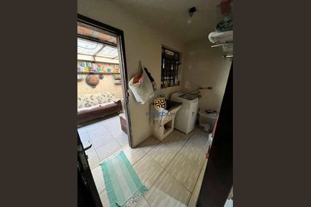 4_photo/94dcfbf139.6721d330cc8d7611-ATLAS-231e77f2-7b3c-470e-9179-e123c1e5154c.jpg de casa à venda com 4 quartos, 152m² em Umbará, Curitiba