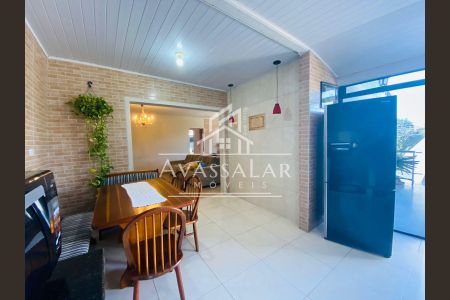 12_photo/94dcfbf16f.8a00a68238a6a06b-ATLAS-da1ecd19-3d93-4156-82d4-9dca0cce3473.jpg de casa à venda com 3 quartos, 214m² em Umbará, Curitiba