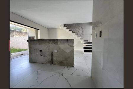 7_photo/94dcfbf1df.2f15d505e37c7ac5-ATLAS-bf41c534-ee16-4778-819e-e3445bf89408.jpg de casa à venda com 3 quartos, 141m² em Umbará, Curitiba