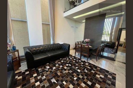 5_photo/94dcfbf2e9.649914ff72dde6a7-ATLAS-6d2fbbd0-136d-4bb0-bf20-e0db26d0e91c.jpg de casa à venda com 3 quartos, 251m² em Sítio Cercado, Curitiba