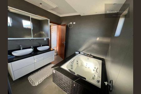 28_photo/94dcfbf2e9.649914ff72dde6a7-ATLAS-cbc3daab-0c9b-4434-958f-4e04792031ee.jpg de casa à venda com 3 quartos, 251m² em Sítio Cercado, Curitiba