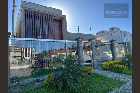 2_photo/94dcfbf2e9.649914ff72dde6a7-ATLAS-fff049b7-9fb0-491c-a14b-1f044bce7857.jpg de casa à venda com 3 quartos, 251m² em Sítio Cercado, Curitiba