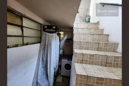 22_photo/94dcfbf701.0bf895571deddd4a-ATLAS-52012f80-583e-4af3-889e-6d41a3908160.jpg de casa à venda com 6 quartos, 300m² em Umbará, Curitiba