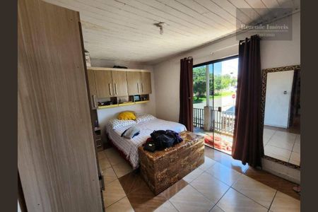 30_photo/94dcfbf701.0bf895571deddd4a-ATLAS-b572d430-e68a-4655-bf75-6ef6ff4a6bcf.jpg de casa à venda com 6 quartos, 300m² em Umbará, Curitiba