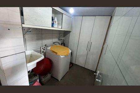 4_photo/94dcfc090d.cd6ac7e963e68f71-ATLAS-d02feb91-fce2-4aff-adb2-7cdf8845e12f.jpg de casa à venda com 3 quartos, 150m² em Umbará, Curitiba