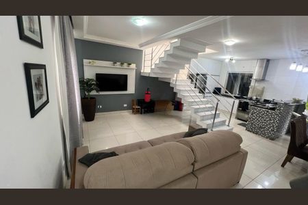 2_photo/94dcfc090d.cd6ac7e963e68f71-ATLAS-f7611e7d-5dfe-4617-861b-948fb57d3a2b.jpg de casa à venda com 3 quartos, 150m² em Umbará, Curitiba