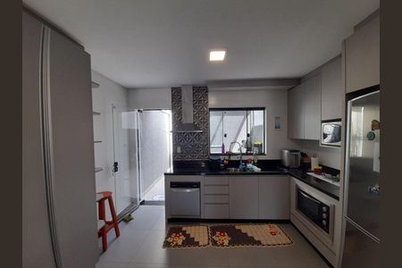 10_photo/94dcfc0973.14be72f851f11d21-ATLAS-2f9e7ebc-4b92-4c45-888e-63ab4d6b9d37.jpg de casa à venda com 2 quartos, 89m² em Umbará, Curitiba