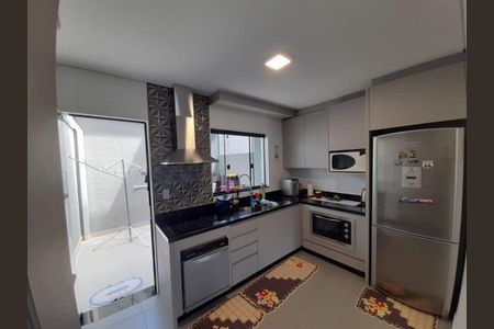 12_photo/94dcfc0973.14be72f851f11d21-ATLAS-d4cddbe3-696c-4e96-af81-819c685cf92d.jpg de casa à venda com 2 quartos, 89m² em Umbará, Curitiba