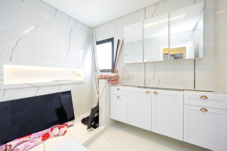 4_photo/94dcfc0b87.04c16ff0d284adb7-ATLAS-fbada8e3-d56a-4cfc-bc92-9357541ebb00.jpg de casa à venda com 3 quartos, 161m² em Umbará, Curitiba