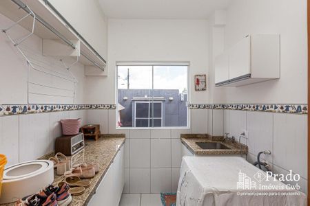 27_photo/94dcfc0c67.34beb6889ad9cd13-ATLAS-e65b6cd0-ba6c-47e3-9eec-d53fdf15e5c1.jpg de casa à venda com 4 quartos, 220m² em Umbará, Curitiba