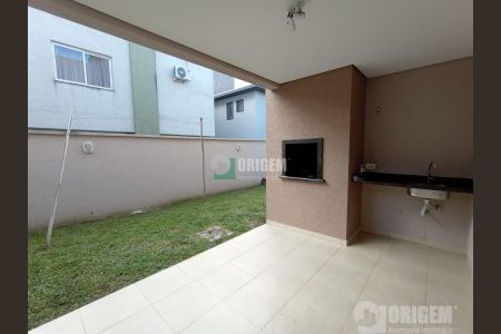 5_photo/94dcfc0c67.7cfa5e1bf949ceee-ATLAS-56e31393-4d60-47b1-9194-49b39d201acf.jpg de casa à venda com 3 quartos, 180m² em Umbará, Curitiba