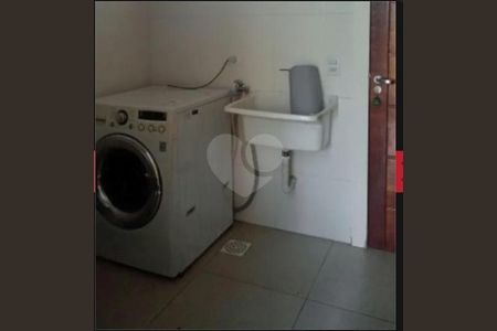 6_photo/94dcfc0cd1.7e0a8307d7085d73-ATLAS-e1b422d6-e210-4c31-89b3-05ff0e9f691d.jpg de casa à venda com 3 quartos, 150m² em Umbará, Curitiba