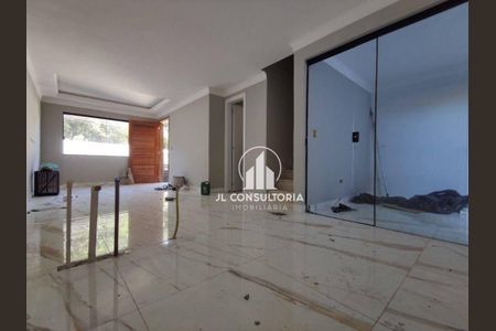 4_photo/94dcfc12b5.685bbbc11e54c760-ATLAS-4d7aa781-ca0c-4e44-8f2d-c71f466951ec.jpg de casa à venda com 4 quartos, 128m² em Tatuquara, Curitiba