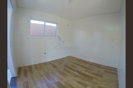 4_photo/94dcfc1b53.7ea0ff8d58ae25d5-ATLAS-1eca9489-3ea2-4302-8600-44f09c8eae3d.jpg de casa à venda com 2 quartos, 84m² em Umbará, Curitiba