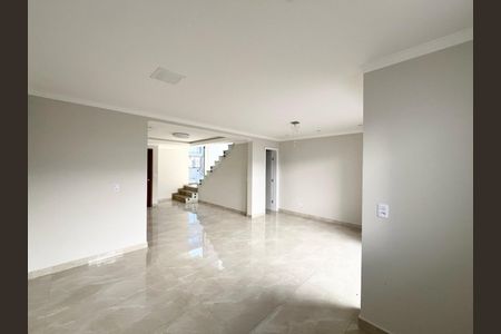 12_photo/94dcfc2a13.01662ca2a71d017e-ATLAS-634d3e01-7a7f-4b8c-a414-b1b020d5f4aa.jpg de casa à venda com 3 quartos, 141m² em Campo de Santana, Curitiba