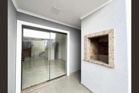 4_photo/94dcfc2a13.01662ca2a71d017e-ATLAS-6783c0d6-7f92-480e-8968-e51e30bc6ad1.jpg de casa à venda com 3 quartos, 141m² em Campo de Santana, Curitiba