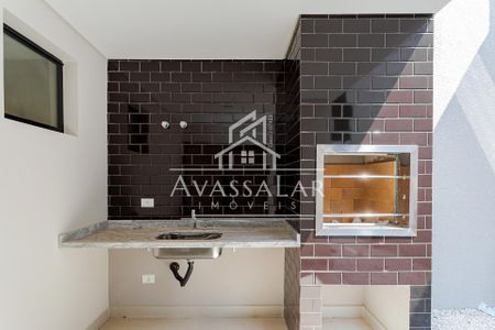 6_photo/94dcfc2a13.7a33c65ee9338592-ATLAS-affc4e74-2ba1-41d2-a450-2b1785593f1a.jpg de casa à venda com 0 quarto, 168m² em Campo de Santana, Curitiba