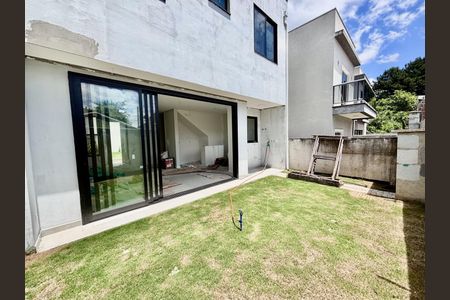 3_photo/94dcfc2a13.d41ccc6539b5b4b0-ATLAS-413a9d40-5589-4a8a-bea3-734d472fc02a.jpg de casa à venda com 3 quartos, 120m² em Campo de Santana, Curitiba