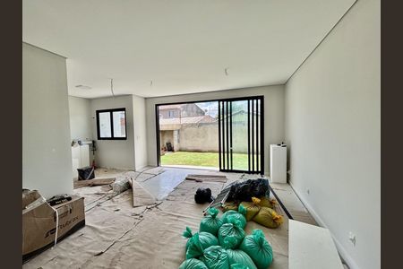 4_photo/94dcfc2a13.d41ccc6539b5b4b0-ATLAS-b436c930-c340-4f1f-a9dc-bd43807bbdd7.jpg de casa à venda com 3 quartos, 120m² em Campo de Santana, Curitiba