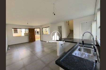 6_photo/94dcfc2a13.e0c30c408cde44d9-ATLAS-69c297b3-aa79-4bc3-83e6-1f48d491c3b8.jpg de casa à venda com 3 quartos, 132m² em Campo de Santana, Curitiba