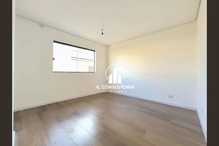 11_photo/94dcfc2a13.e0c30c408cde44d9-ATLAS-e33ebebb-76d7-4bc1-a353-5b36dfa2ac74.jpg de casa à venda com 3 quartos, 132m² em Campo de Santana, Curitiba