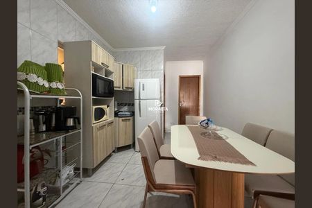 3_photo/94dcfc2da7.e9a0370e41ffee45-ATLAS-d1b2745e-b9dd-4dd0-a5de-f39b1c24be5e.jpg de casa à venda com 2 quartos, 50m² em Campo de Santana, Curitiba