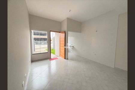 4_photo/94dcfc4d45.f260e135b0db5c4f-ATLAS-87c74902-1cb8-4802-be92-480d8855004e.jpg de casa à venda com 2 quartos, 44m² em Tatuquara, Curitiba