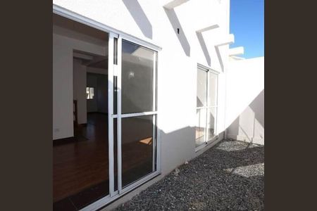 5_photo/94dcfc4d89.ceff8192393c33de-ATLAS-e3b3f0ca-04d6-4437-8f1c-3529222ae4fa.jpg de casa à venda com 3 quartos, 123m² em Tatuquara, Curitiba