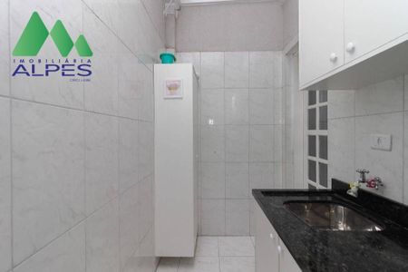 29_photo/94dcfc62ab.0dba02f6e03a3679-ATLAS-5a8199d2-549a-43e8-b2e7-cc735ba82a7d.jpg de casa à venda com 3 quartos, 124m² em Pinheirinho, Curitiba