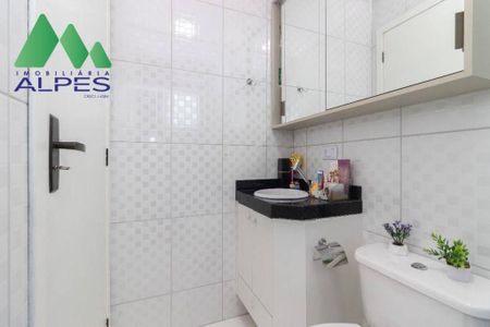 31_photo/94dcfc62ab.0dba02f6e03a3679-ATLAS-7e3dc344-eb8a-4990-860f-b6ed31100b1a.jpg de casa à venda com 3 quartos, 124m² em Pinheirinho, Curitiba