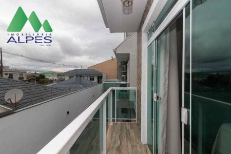 42_photo/94dcfc62ab.0dba02f6e03a3679-ATLAS-7e4632f9-40ee-4c3d-9000-199d20a9da43.jpg de casa à venda com 3 quartos, 124m² em Pinheirinho, Curitiba